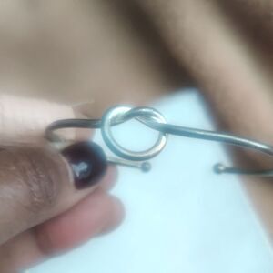 !!!!!6 For $ 32!!!!!Elegant Silver Knot Bracelet